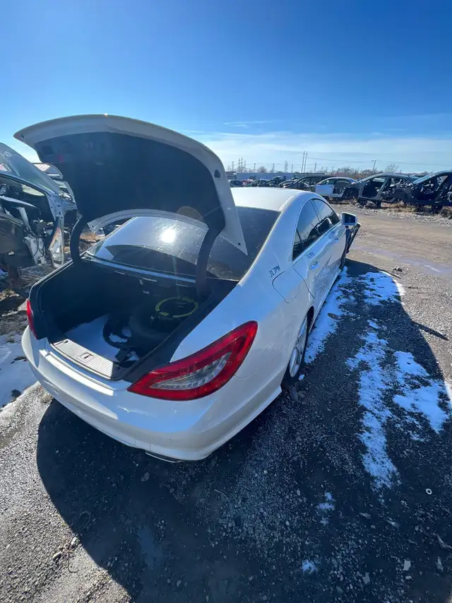 Parts 2012 Mercedes CLS550 For Parts Only in Auto Body Parts in St. Catharines - Image 2