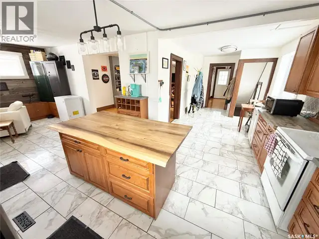 434 2nd STREET Weyburn, Saskatchewan in Houses for Sale in Regina - Image 24