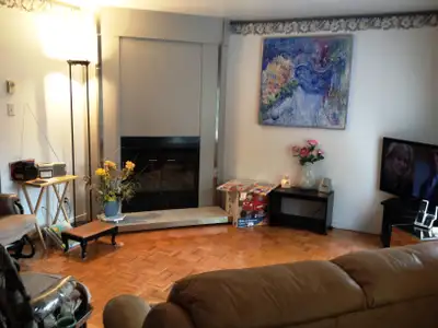 Appartement style condo Secteur tranquille Bien situé, dans un secteur paisible. Style condo avec en...