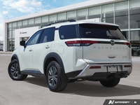 * Intelligent 4x4: Standard 4WD with a 7-position Drive and Terrain Mode selector (including dedicat... (image 2)