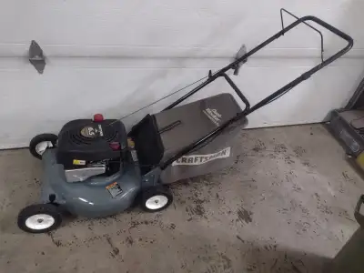 Tondeuse a gazon CRAFTMAN 6.5 hp 21'' de coupe, View more