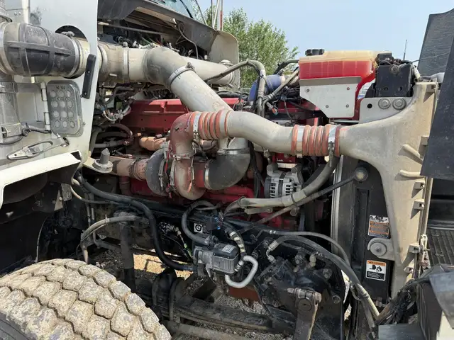 2010 KENWORTH T800 in Heavy Trucks in Saskatoon - Image 13