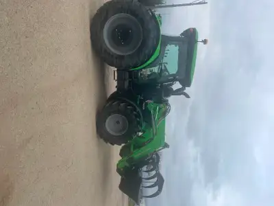 2023 DEUTZ FAHR 6135C 135 HP AEROMAT PNEUMATIC SEAT DAB, MP3 / WMA / USB / BLUETOOTH PASSENGER SEAT...