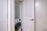 Renovated Akelius studio apartment for rent. Located near Saint-Laurent in the Plateau Mont-Royal ne... (image 4)