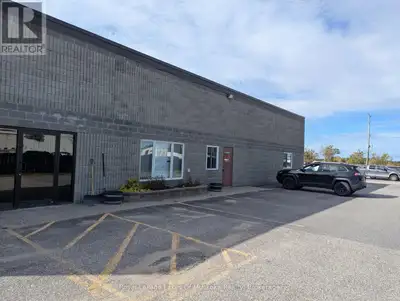 An excellent opportunity to lease 2,854 sq. ft. of office space located in a multi-tenant plaza on H...