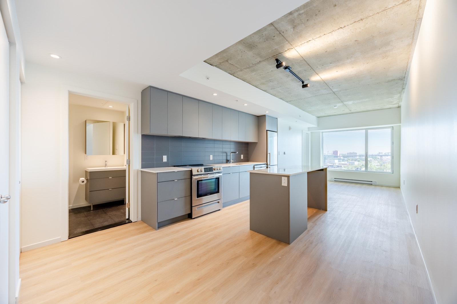 530 Rue St-Hubert — photo 1