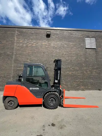 Keywords: Toyota forklift, LPG forklift, rough terrain forklift, 11,000 lbs capacity, 2-stage mast,...