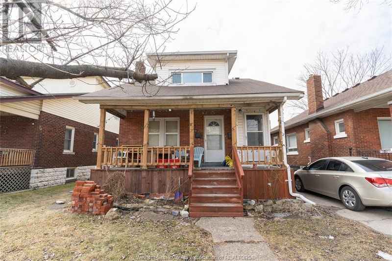 1531 WINDSOR AVENUE Windsor, Ontario Houses for Sale Windsor Region