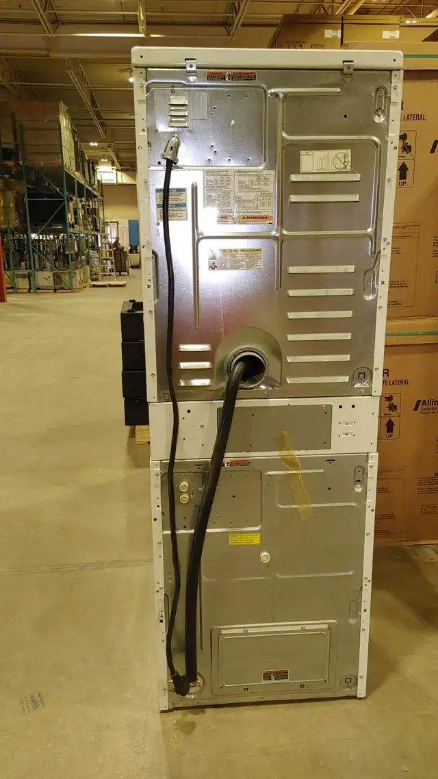Coin Operated. Stacked Washer and Dryer. Commercial Grade. in Washers & Dryers in City of Toronto - Image 4