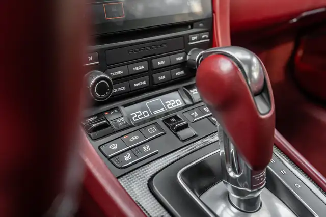 2017 Porsche 9115565647876220723217