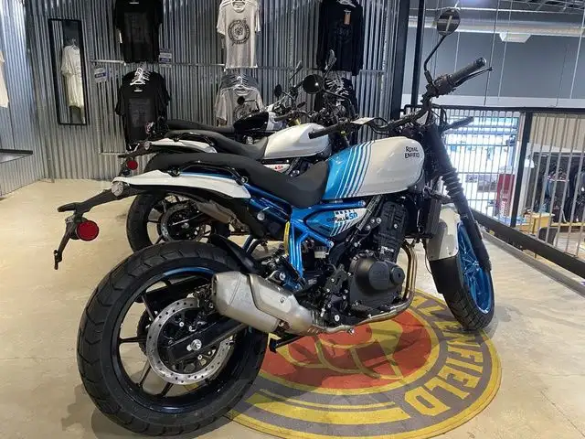 2026 ROYAL ENFIELD MOTORS GUERRILLA 450 in Street, Cruisers & Choppers in City of Halifax - Image 3