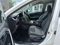 2021 Toyota RAV4 LE AWD Dependable, fuel-efficient, and ready for Manitoba roads, this 2021 Toyota R... (image 4)