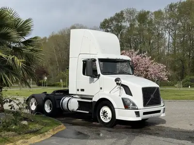 2012 Volvo VNL Automatic Volvo D13 12,000lb Steer Axle MT40 Drive Axles 284L+189L Fuel Tanks Air Sus...