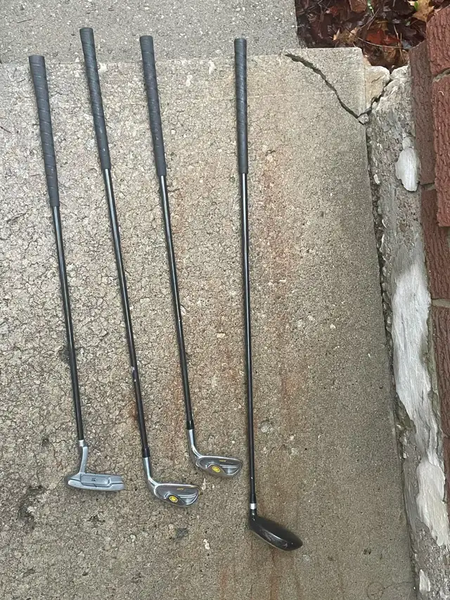 2xs Junior Golf Club Youth Set & Yellow Bag for Kids Right Hand in Golf in City of Toronto - Image 9