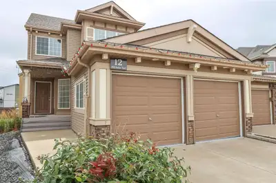 4F//Winnipeg/S/S NOW OPEN HOUSE SUNDAY FROM 3:00PM-5:00PM OFFER AS RECEIVED Welcome to 12-250 Amber...