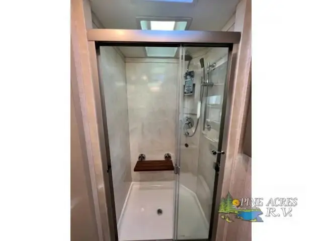 2024 Newmar Ventana 3512 Diesel Pusher in RVs & Motorhomes in Moncton - Image 40