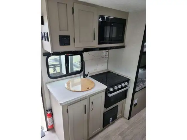 2024 K-Z Connect Mini CM191BHK in Travel Trailers & Campers in Penticton - Image 10