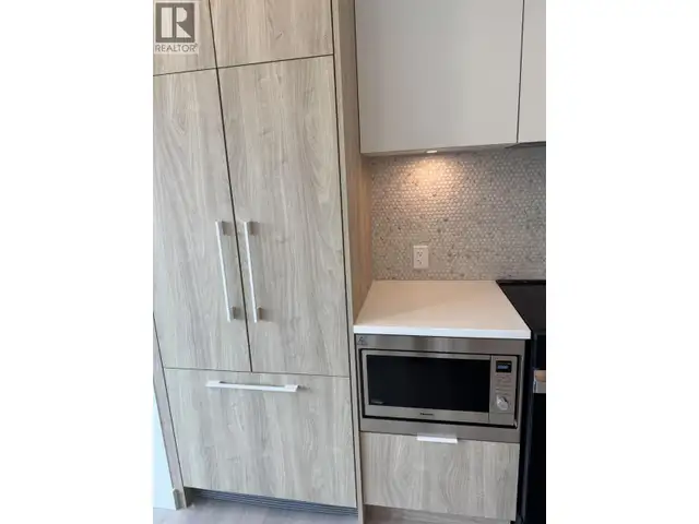 30* 1616 LLOYD AVENUE North Vancouver, British Columbia in Long Term Rentals in North Shore - Image 8