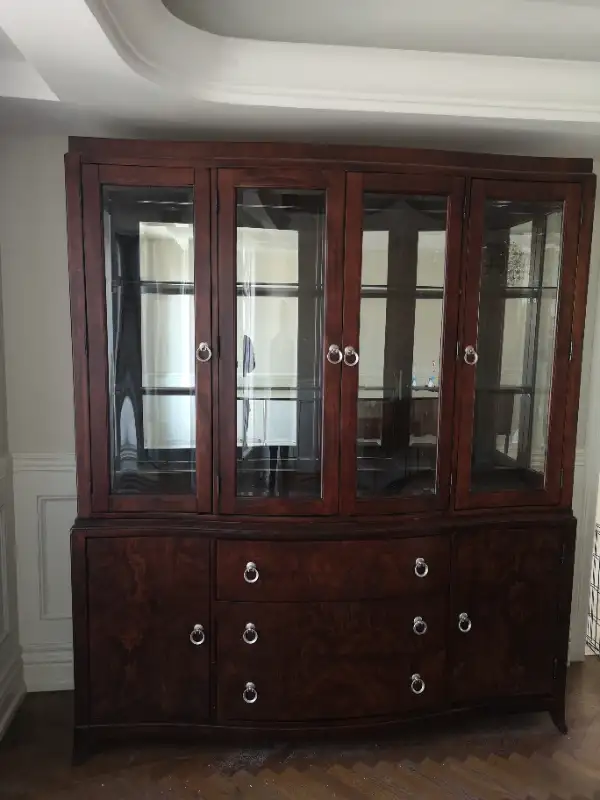 China cabinet buffet hutch burl Thomasville Bogart in Hutches & Display Cabinets in City of Toronto - Image 2