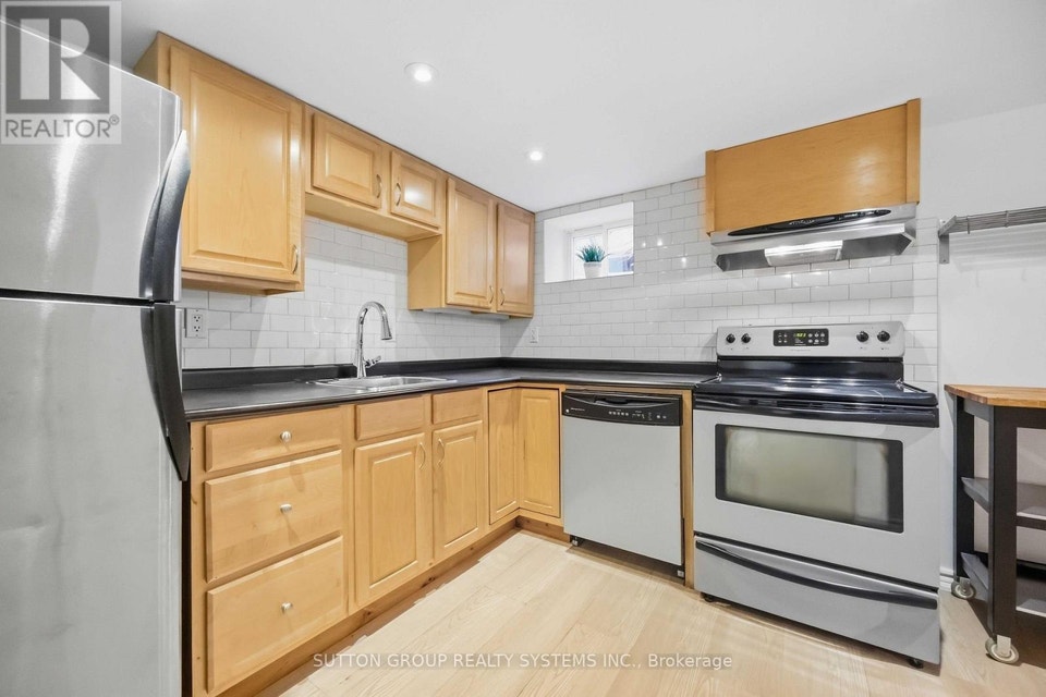 LOWER - 103 ASHDALE AVENUE Toronto (Greenwood-Coxwell), Ontario 4