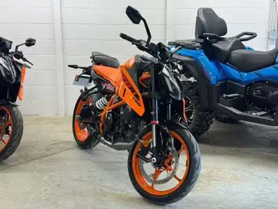 KTM 390 DUKE ABS 2025 Modes de conduite Launch control Moteur monocylindre 399cc Refroidi par liquid...