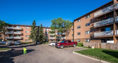 Only a few blocks from the beautiful Beaumaris Lake and near multiple parks! Each unit features larg...