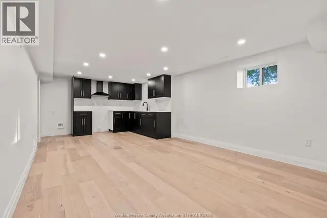 8720 RIVERSIDE DRIVE East Windsor, Ontario in Houses for Sale in Windsor Region - Image 37
