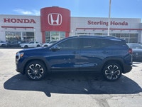 Command the road and embrace adventure in this stunning 2022 GMC Terrain SLT. With just 28,101 kilom... (image 7)