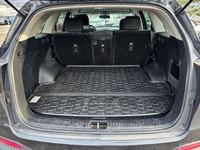 Introducing the stylish 2017 Kia Sorento LX in an elegant Black finish, paired with a capable AWD dr... (image 5)