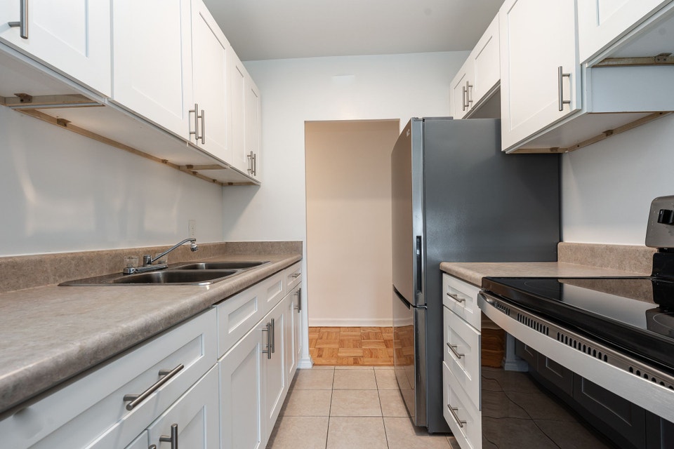 Three bedroom at Keele and Wilson - ID 2404 2