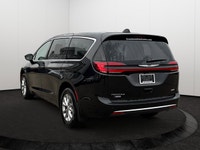 This 2026 CHRYSLER PACIFICA SELECT has the following options Caprice Leatherette Bucket Seats, Remot... (image 3)
