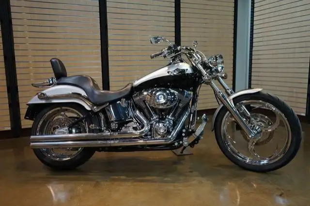 2003 Harley-Davidson Softail Deuce in Sport Touring in Lethbridge - Image 3