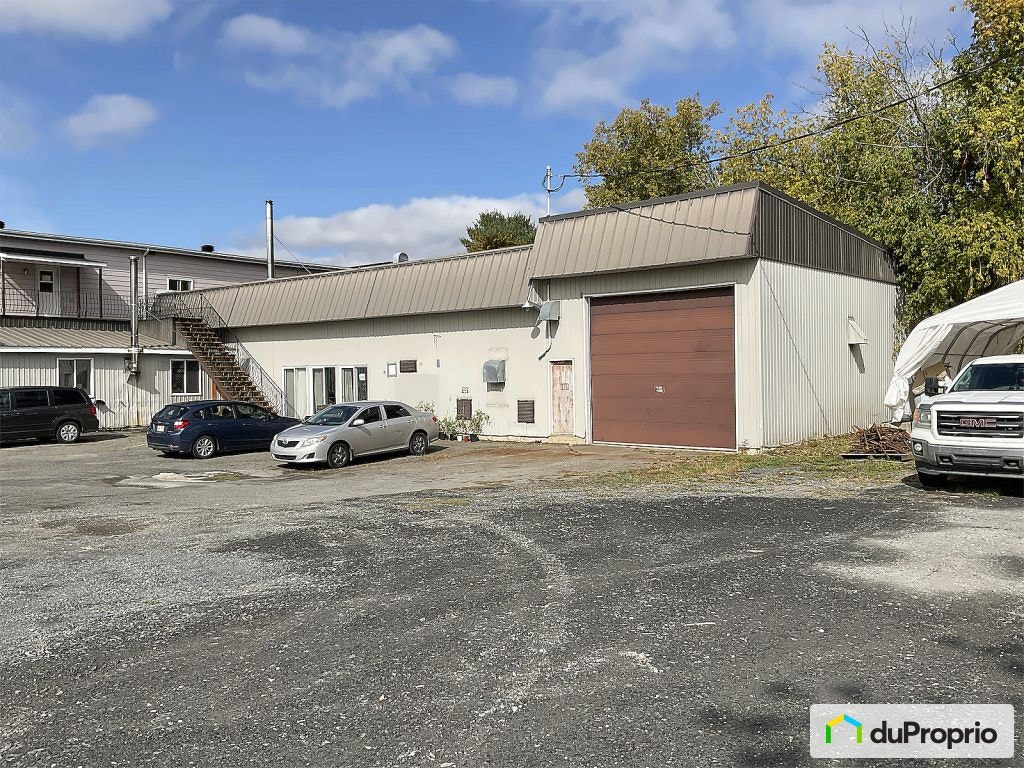 $949,000 - 6 units or more for sale in Disraeli — photo 2