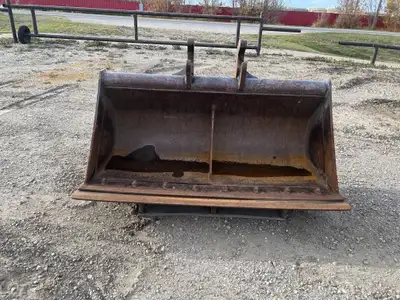 68" SEC Clean Up Excavator Bucket - 12 ¼ " between ears Stock #B900 $4500 .
