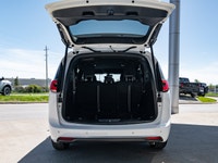 Welcome to 400 Chrysler Dodge Jeep Ram. 3.6L Pentastar V-6 engine - Advanced infotainment system - C... (image 7)