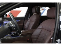 2024 BMW i7 xDrive60 Electric Motor AWD Single-Speed Automatic EXTERIOR - BLACK SAPPHIRE METALLIC IN... (image 8)