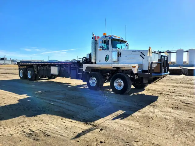 2013 WESTERN STAR 6900XD in Heavy Trucks in Saskatoon - Image 6