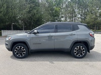 // ACCIDENT FREE!! // // SINGLE OWNER! // This 2021 Jeep Compass Trailhawk Elite 4x4 is a well-equip... (image 9)