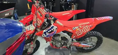 TAXES AND FEES MAY APPLY FINANCING AVAILABLE OAC ALSO COMES WITH ORIGINAL HONDA PLASTICS FULL SKID B...