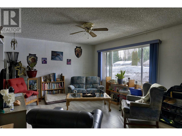 14 OCHWE STREET Kitimat, British Columbia in Houses for Sale in Kitimat - Image 4