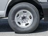 4.3L Gas V6 engine for robust performance - Remote start for convenience in cold weather - Traction... (image 3)
