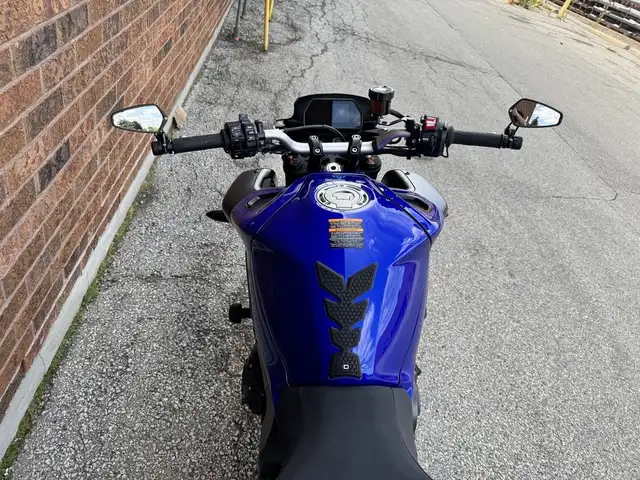 2024 Yamaha MT-10 **ONE OWNER** **RACEFIT PIPE** in Street, Cruisers & Choppers in Markham / York Region - Image 18