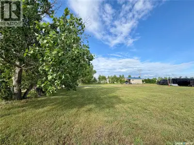 Rare opportunity to secure a massive building site. Featuring an impressive 200 feet of frontage, th...