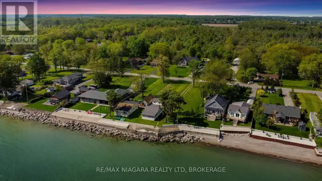 10953 LAKESHORE ROAD Wainfleet (Lakeshore), Ontario in Houses for Sale in St. Catharines - Image 3