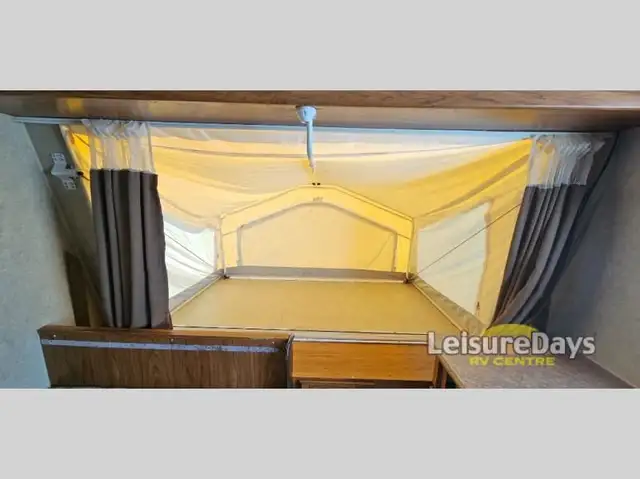 2013 Forest River RV Rockwood Roo 183 in Travel Trailers & Campers in Ottawa - Image 7