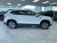 *Highlights* * No Reported Accidents * BC Owned * 68,014 KM * 4MOTION All-Wheel Drive (AWD) * Panora... (image 4)