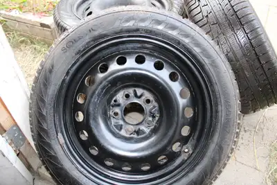 I offer for sale 4 all Wether Tires with rims 215x55R17 with 5x114.3mm bolt pattern for Nissan, Hond...