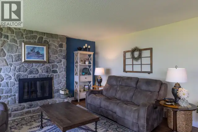 1116 Naramata Road Penticton, British Columbia in Land for Sale in Penticton - Image 27