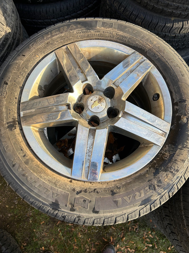 235/60/17 off 2009 Chevy equinox  in Tires & Rims in Kitchener / Waterloo