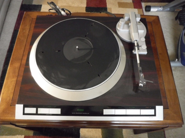Vintage Turntable / Record Player REDUCED in Other in Oshawa / Durham Region